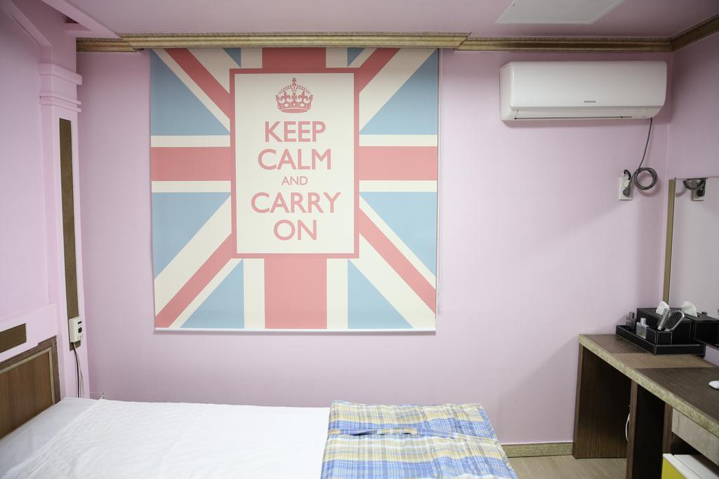 Moiri Guesthouse Йосу Екстер'єр фото