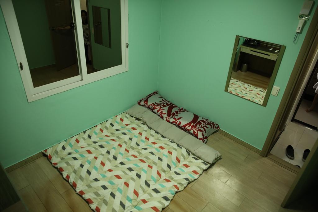 Moiri Guesthouse Йосу Екстер'єр фото