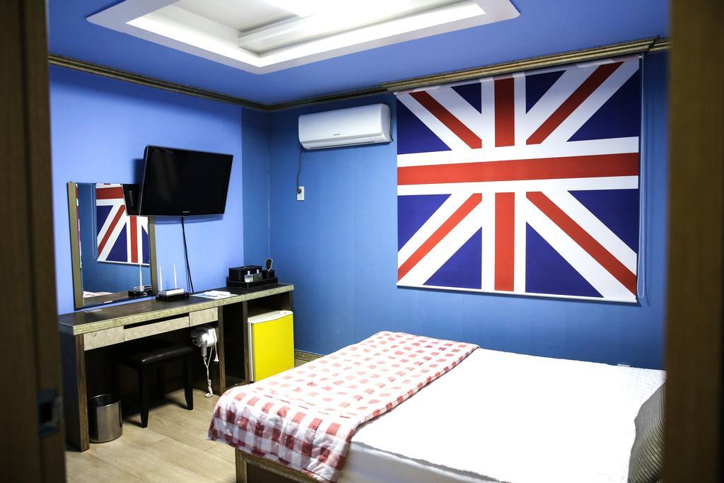 Moiri Guesthouse Йосу Екстер'єр фото